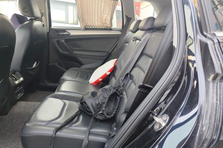 Used Volkswagen Tiguan L 2019 330TSI Automatic Two-Wheel Drive Smart Luxury Version China V Emission Standard
