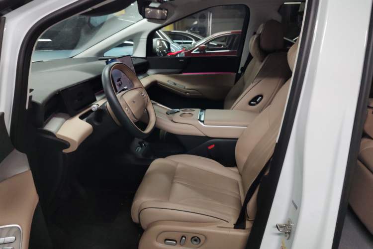 Used XPeng X9 2024 640 All-Wheel Drive High-Performance Max