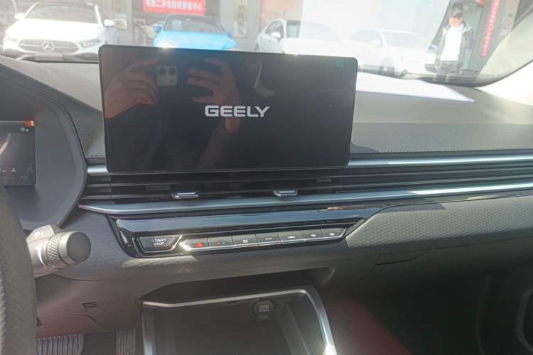 Used Geely Auto Emgrand 2026 Model 4th Generation 4 Millionth Anniversary Model 1.5L CVT Starry Edition
