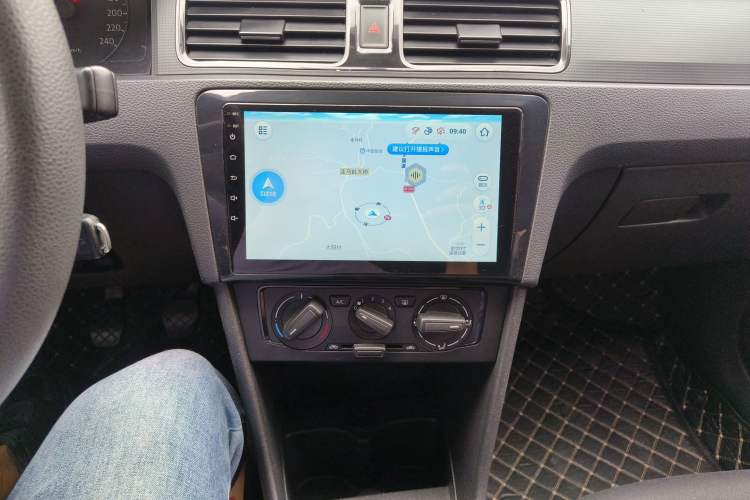 Used Volkswagen Santana 2015 1.4L Manual Fashion Edition
