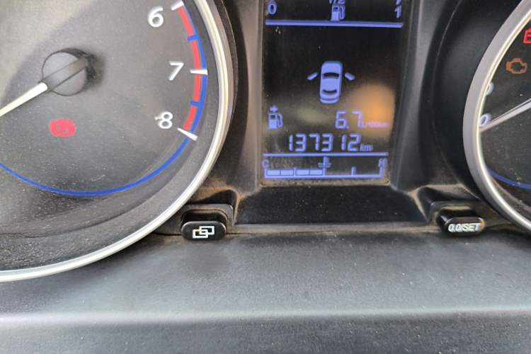 Used FORTHING Joyear X5 2015 1.6L Manual Luxury Model