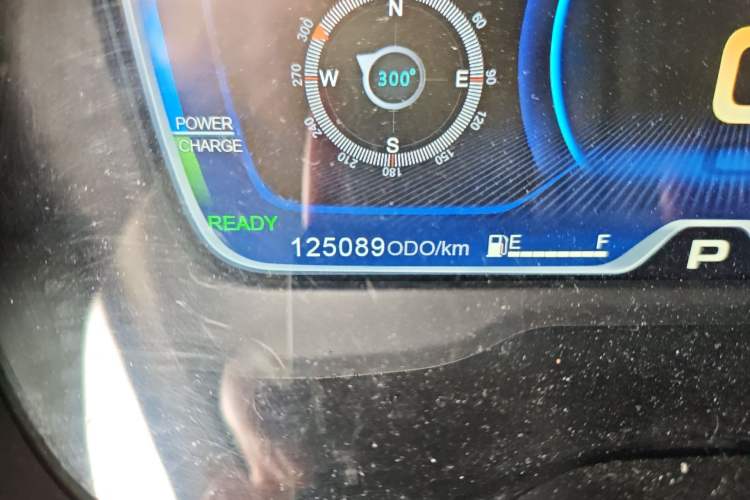 Used GAC Group Qizhi PHEV 2019 1.5L Smart Connect Premium Edition Odometer Close Up