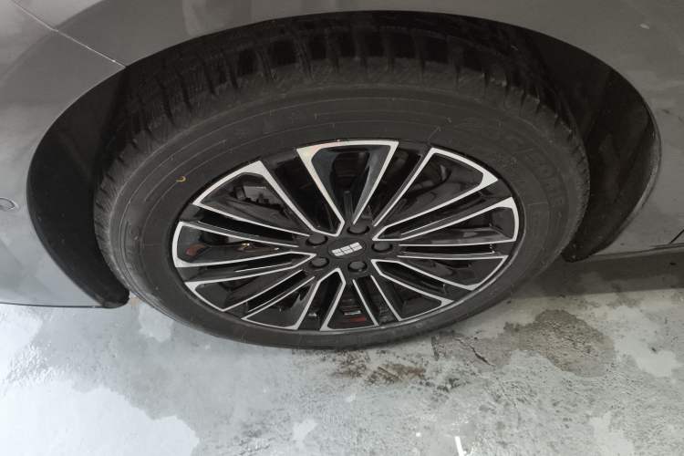 Used Geely Galaxy Galaxy 8 2025 130km EM-i Prestige Edition