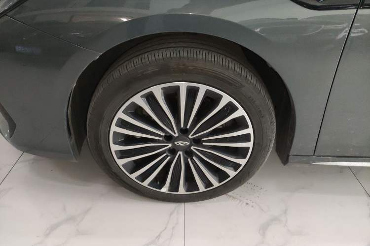 Used Chery Fengyun A8L 2025 1.5 TGDI 145 km Luxury Version
