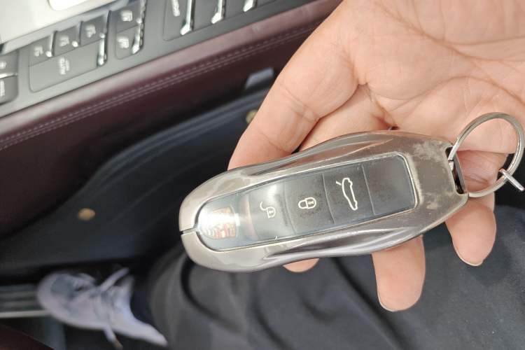 Used Porsche Panamera 2016 Panamera Edition 3.0T Vehicle Key