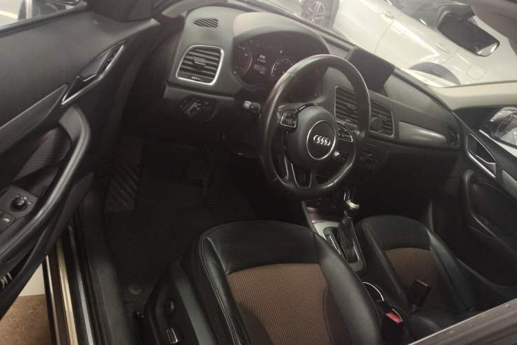 Used Audi Q3 2016 30 TFSI Fashion Model
