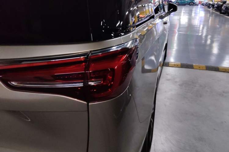 Used Buick GL8 2023 ES Lu Zun Comfort Model