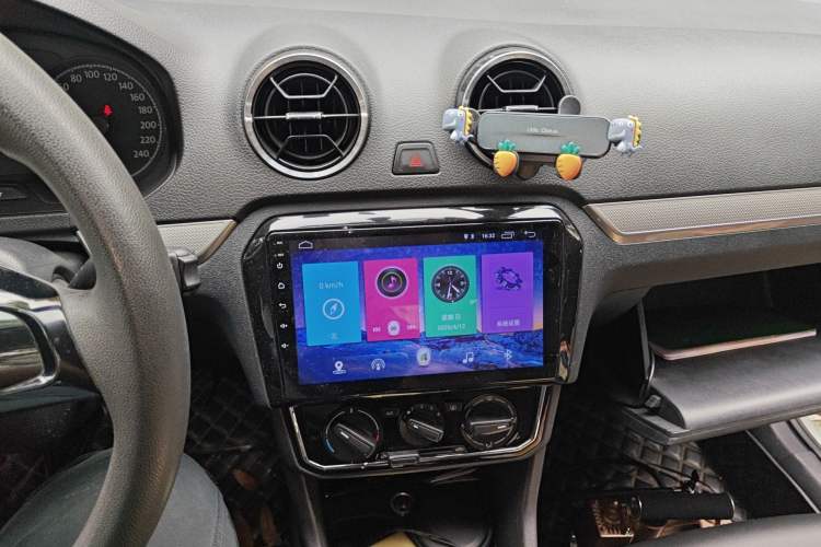 Used Volkswagen Jetta 2017 1.5L Manual Comfort Model Audio And AC Panel