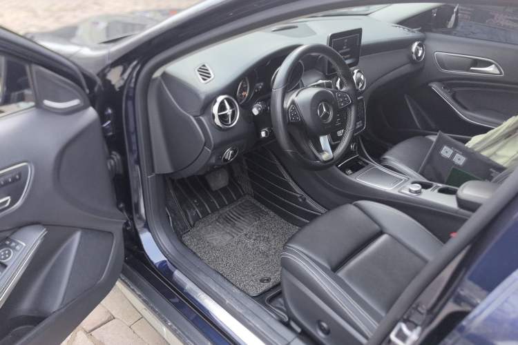 Used Mercedes-Benz GLA 2018 GLA 200 Fashion Model