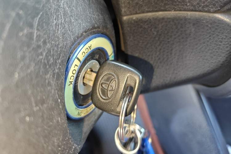 Used Toyota YARiS L Zhi Xuan 2014 1.3E Automatic Charm Edition
