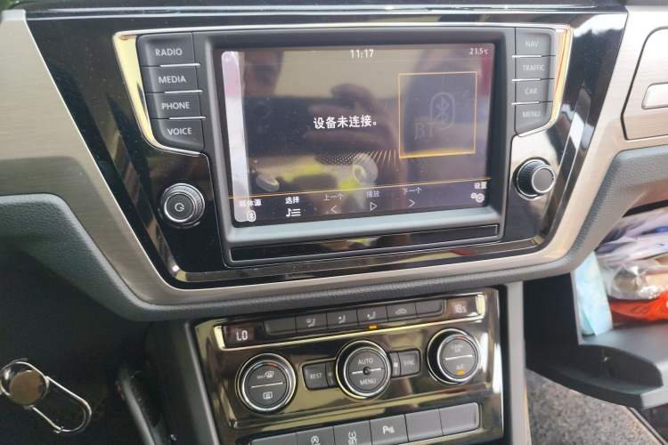 Used Volkswagen Touran 2018 Volkswagen Touran L 280TSI DSG Comfort Edition 7 Seats China VI Standard Audio And AC Panel