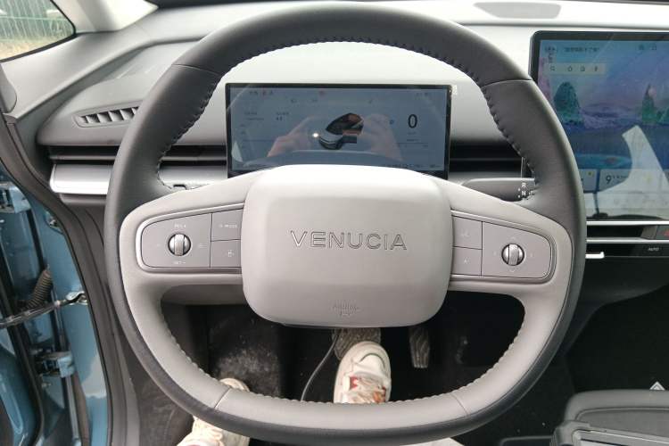 Used Venucia VX6 2025 Large Flat-Layout 520 Pro
