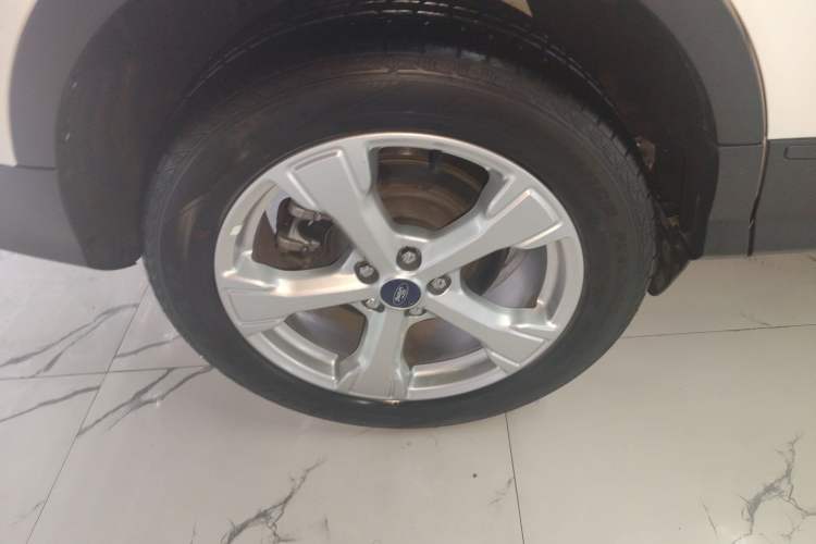 Used Ford Kuga 2017 EcoBoost 180 Two-Wheel-Drive Tiger Leap Model
