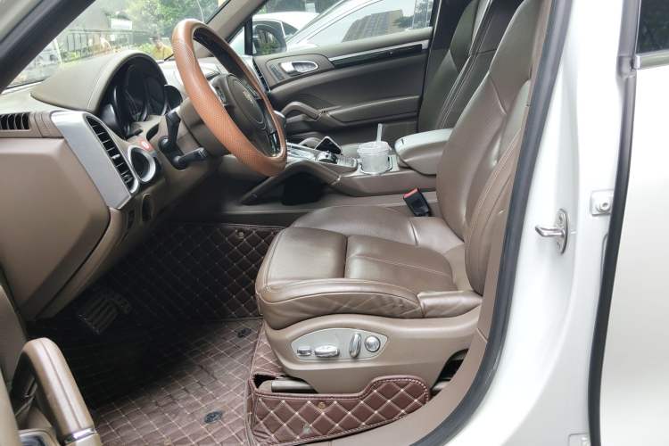Used Porsche Cayenne 2011 Cayenne 3.0T Left Front Seat