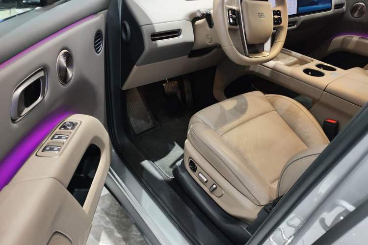 Used Li Auto i8 2025 Model Standard Version
