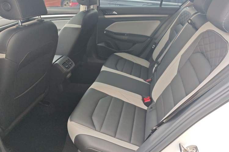 Used Volkswagen Bora 2024 300TSI DSG Prestige Edition Left Rear Seat