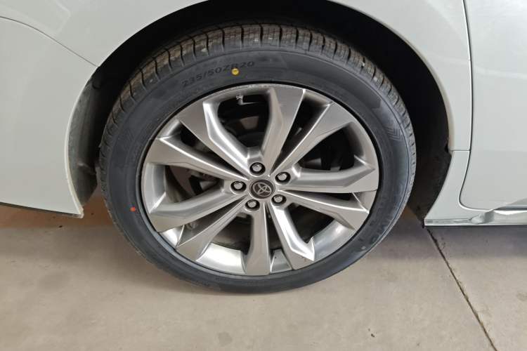 Used Toyota Sienna 2021 2.5L Hybrid Premium Edition