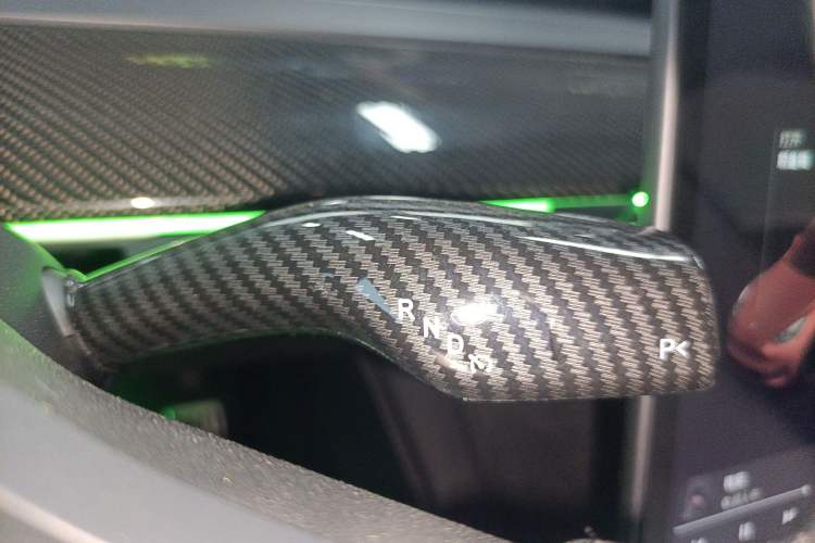 Used Tesla Model Y 2021 Standard Range Rear-Wheel Drive Version Gear Lever