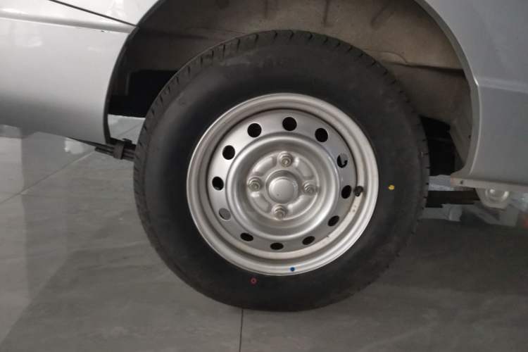 Used Wuling Rongguang S 2023 1.5L Basic Enclosed-Window Vehicle 2 Seats
