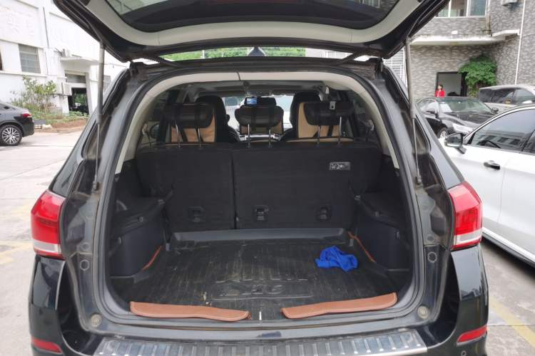 Used Haval H6 2017 Blue Label Sport Edition 1.5T Manual Two-Wheel Drive Elite Model Trunk