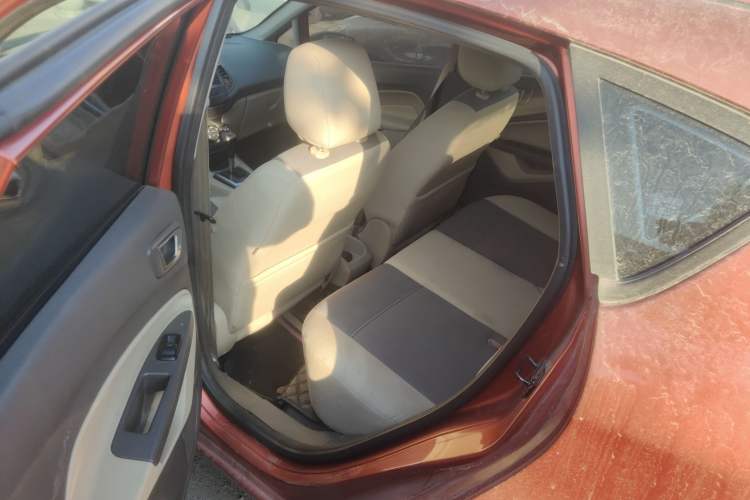 Used Ford Fiesta 2011 Hatchback 1.5L Automatic Fashion Edition