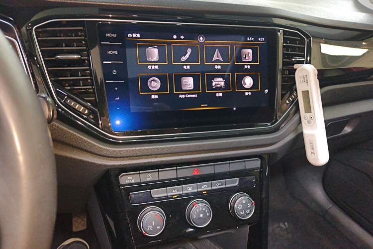 Used Volkswagen T-ROC 2021 280TSI DSG Two-Wheel Drive Comfort Connect Edition