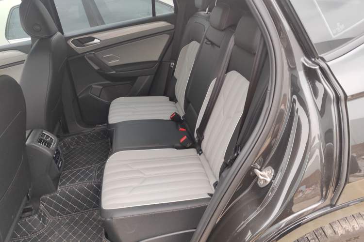 Used Volkswagen Tayron 2024 380TSI All-Wheel Drive R-Line Pro Smart Edition