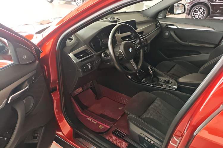 Used BMW X2 2019 sDrive25i Luxury Model with M Off-Road Package China VI Emission Standard
