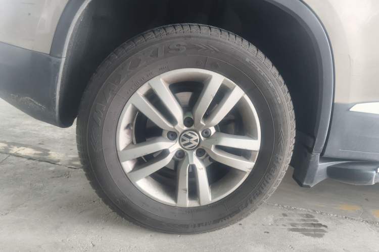 Used Volkswagen Tiguan 2016 300TSI Automatic Two-Wheel Drive Trend Edition Right Rear Wheel Hub