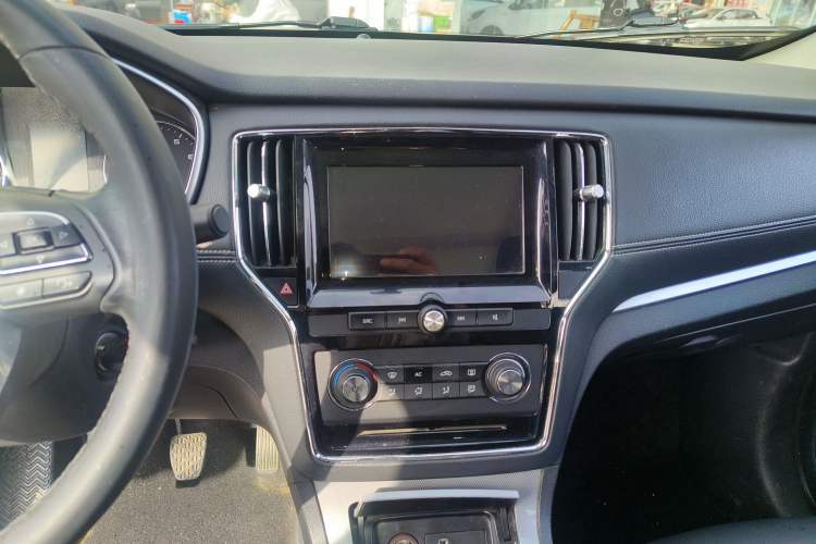 Used Roewe RX5 2018 20T Two-Wheel Drive Manual Flagship Edition