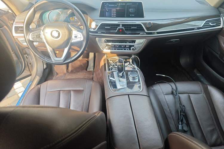 Used BMW 7 Series 2016 730Li Leading Model
