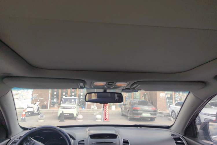 Used Kia Sorento 2013 2.4L 7-Seater Gasoline Luxury Version China IV Standard
