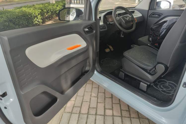 Used Wuling Hongguang MINIEV 2020 Zizai Version Lithium-NMC Driver Seat