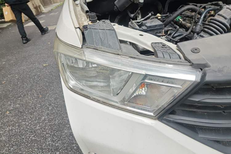 Used Wuling Hongguang 2019 1.5L S Basic Version China VI Standard LAR