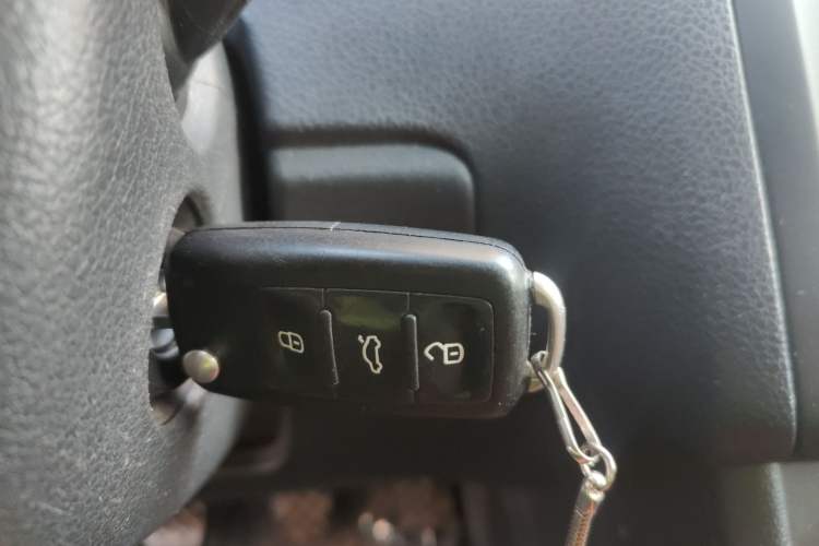 Used Volkswagen Polo 2016 1.4L Manual Fashion Model
