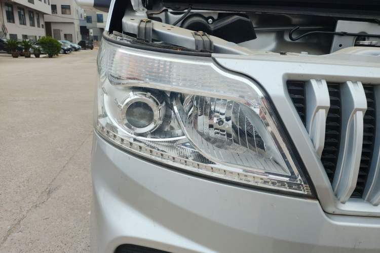 Used Chana Ruixing M60 2023 1.5L GDI Comfort-Class Passenger Vehicle 6/7 Seats