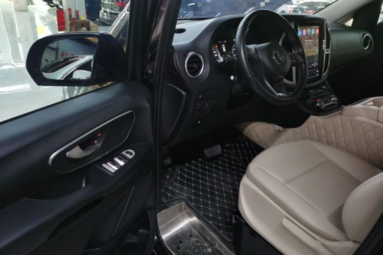 Used Mercedes-Benz Vito 2018 2.0T Business Version China VI Emission Standard
