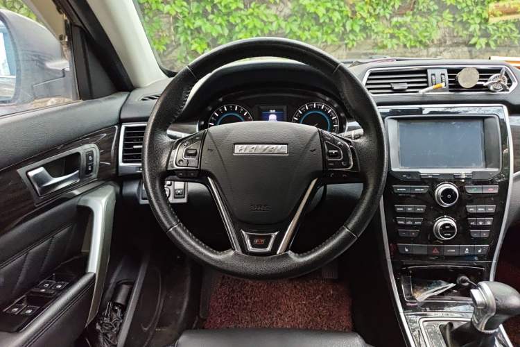 Used Haval H2 2016 Red-Label 1.5T Automatic Two-Wheel Drive Luxury Model Steering Wheel