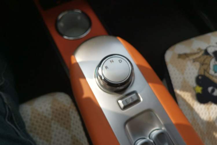Used CHANGAN NEVO Lumin 2024 205km Orange Wind Edition Gear Lever