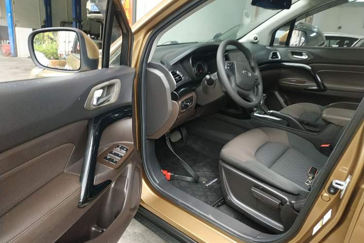 Used GAC Trumpchi GS4 2015 200T G-DCT Elite Edition