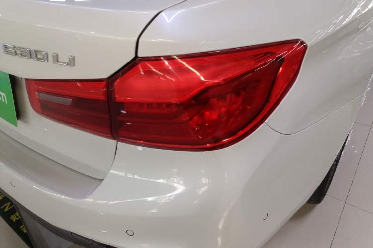 Used BMW 5 Series 2018 Restyled 530Li Leading Edition M Sport Package
