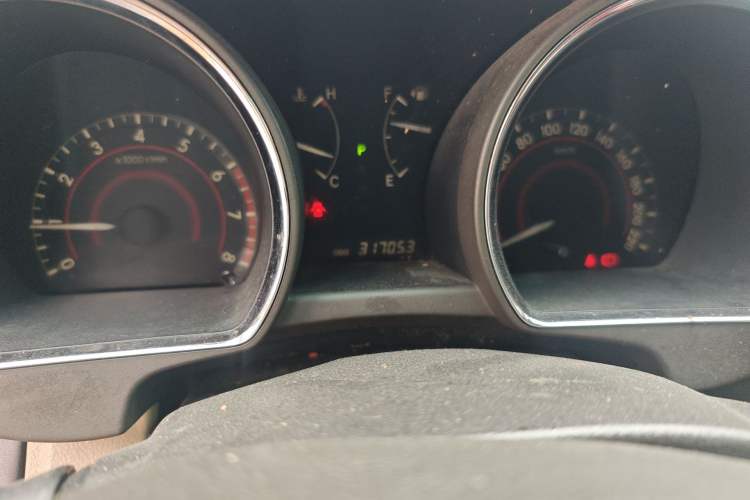 Used Toyota Highlander 2009 2.7L 2WD 5-Seater Elite Edition Odometer Close Up