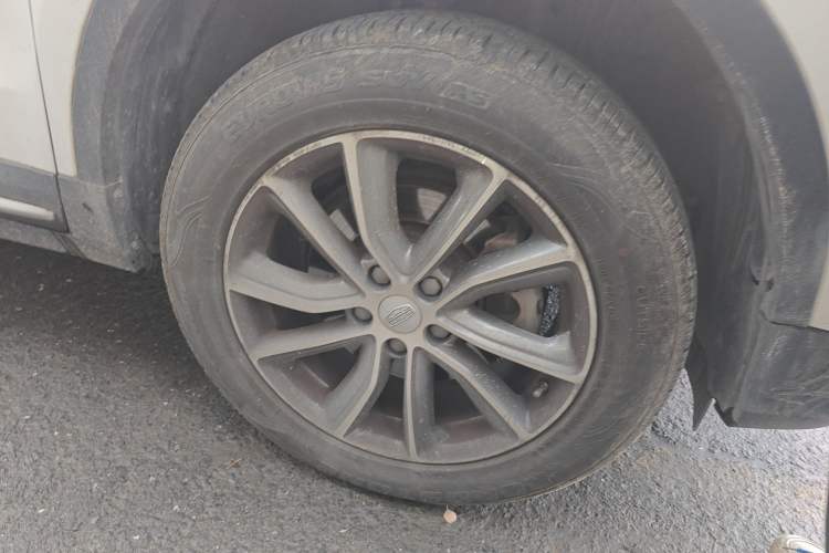 Used Geely Auto Emgrand X7 Sport 2020 1.8TD DCT Two-Wheel Drive Smart Connect 4G-Enabled Version Right Front Wheel Hub