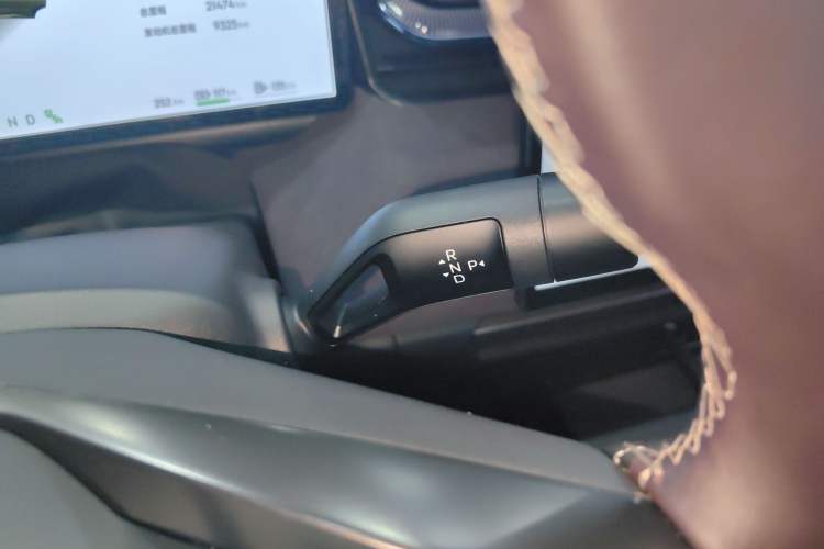 Used Lynk & Co 08 EM-P 2023 220 km Limited-Time Edition
