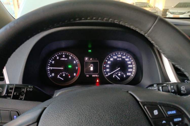 Used Hyundai Tucson 2018 1.6T Dual-Clutch Two-Wheel Drive 15th Anniversary Special Edition Instrument Cluster
