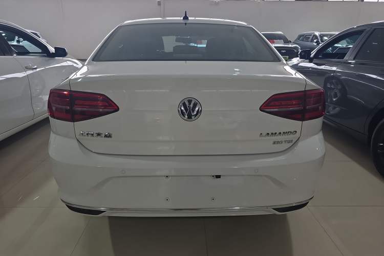 Used Volkswagen Lamando 2021 230TSI DSG Fashion Edition
