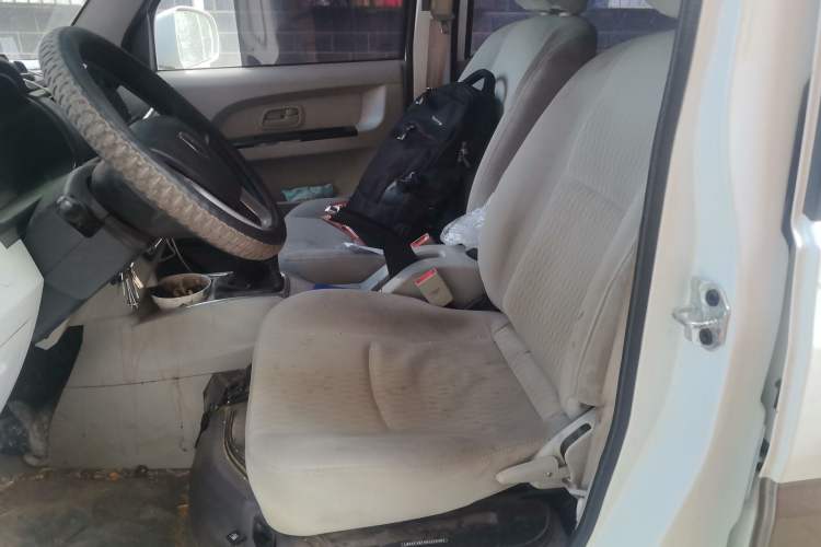 Used Jinbei New Hiace X30L 2022 1.5L Wealth Edition Air-Conditioning-Free Van China VI Standard SWC15M Left Front Seat