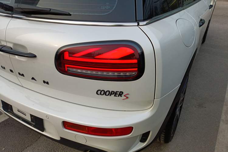 Used MINI Clubman 2023 Revised 2.0T COOPER S Connoisseur