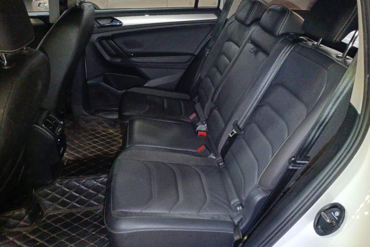 Used Volkswagen Tiguan L 2020 330TSI Automatic Two-Wheel Drive Panoramic Comfort Edition China VI Standard