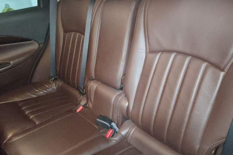 Used Infiniti QX50 2013 2.5L Two-Wheel-Drive Elegant Edition
